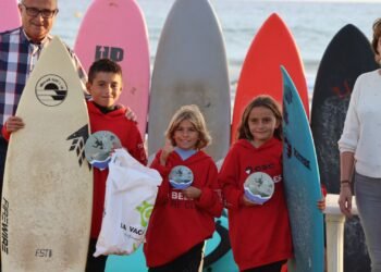 La duocémina edición del surfito bahía de Mazarrón se ha celebrado este fin de semana