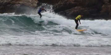 La Bahía de Mazarrón se Prepara para la Emocionante Copa de España de Parasurfing 2024