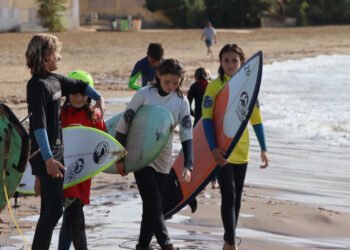 Mazarrón acoge la 14ª edición del Surfito con jóvenes promesas y un alto nivel competitivo